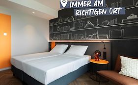 LOGINN Hotel Köln Airport